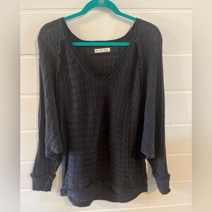 ✨ Free People “We The Free” Lightweight Knit Sweater – Size M ✨